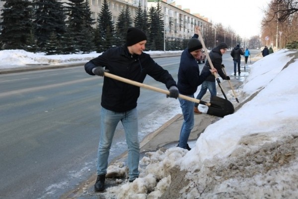 Радий Хабиров рассказал о субботнике по уборке снега в Башкирии Радий Хабиров рассказал о субботнике по уборке снега в Башкирии