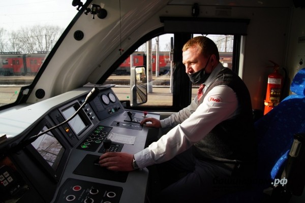 В Башкирии начал курсировать пригородный поезд «Орлан» от Уфы до Кумертау В Башкирии начал курсировать пригородный поезд «Орлан» от Уфы до Кумертау