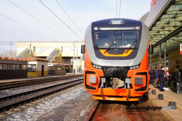 В Башкирии начал курсировать пригородный поезд «Орлан» от Уфы до Кумертау В Башкирии начал курсировать пригородный поезд «Орлан» от Уфы до Кумертау