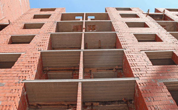 Застройщик ЖК «Серебряный ручей» в Уфе признан банкротом Застройщик ЖК «Серебряный ручей» в Уфе признан банкротом