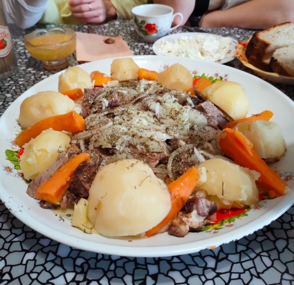 В Башкирии пенсионерка превратила свое хозяйство в туристическую достопримечательность В Башкирии пенсионерка превратила свое хозяйство в туристическую достопримечательность