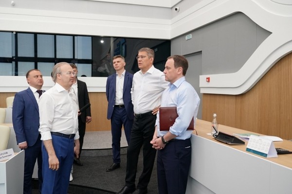 Радий Хабиров провёл совещание в новом здании Центра управления Республикой Башкортостан