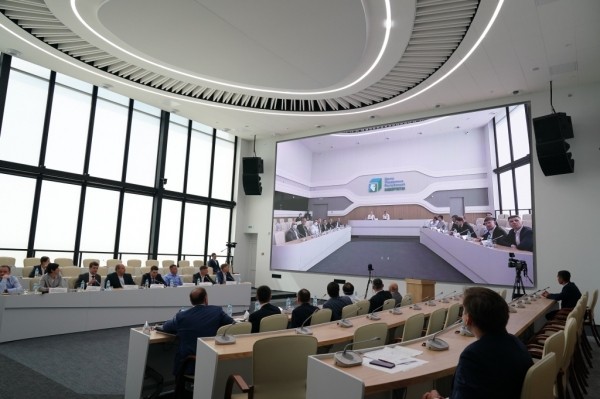 Радий Хабиров провёл совещание в новом здании Центра управления Республикой Башкортостан