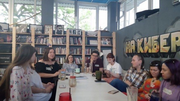 «Де-юре у женщин есть права, но де-факто...»: жительницы Уфы рассказали, как и почему они стали феминистками
 