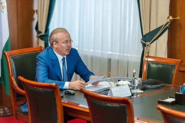 Работников промпредприятий Башкирии привьют от коронавируса без отрыва от производства Работников промпредприятий Башкирии привьют от коронавируса без отрыва от производства