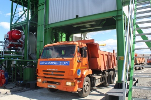 В Кигинском районе Башкирии в рекордные сроки построили асфальтобетонный завод