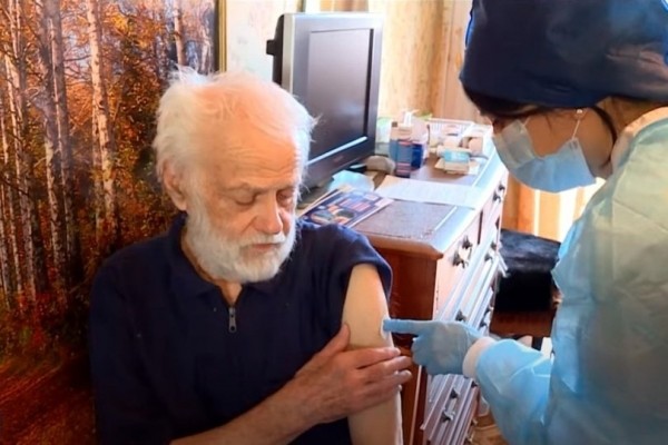 В Башкирии маломобильных граждан от COVID-19 вакцинируют на дому
В Башкирии маломобильных граждан от COVID-19 вакцинируют на дому