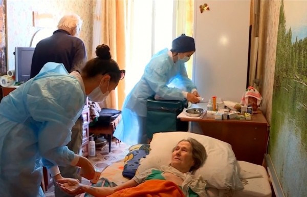 В Башкирии маломобильных граждан от COVID-19 вакцинируют на дому
В Башкирии маломобильных граждан от COVID-19 вакцинируют на дому