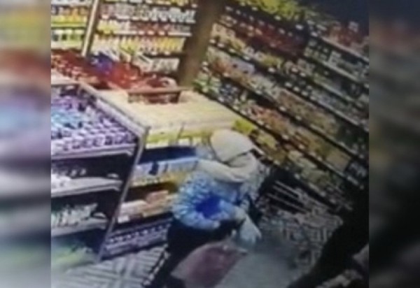 В Башкирии женщина совершала кражи вместе со своими маленькими детьми
В Башкирии женщина совершала кражи вместе со своими маленькими детьми