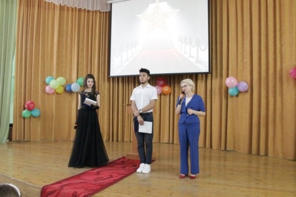 Вице-спикер Госсобрания Башкирии Эльвира Аиткулова поздравила выпускников с окончанием школы
Вице-спикер Госсобрания Башкирии Эльвира Аиткулова поздравила выпускников с окончанием школы