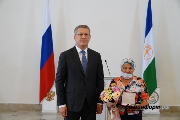 Радий Хабиров поздравил жителей Башкирии с Днём семьи, любви и верности Радий Хабиров поздравил жителей Башкирии с Днём семьи, любви и верности