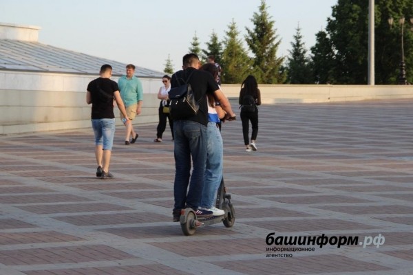 У пользователей электросамокатами в Уфе повторно списываются деньги за поездки