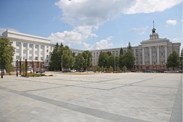 Работы по благоустройству Советской площади Уфы близятся к завершению  Работы по благоустройству Советской площади Уфы близятся к завершению