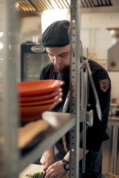 «Ковид прошелся по всем, кто в услугах»: в Уфе наблюдается острый дефицит поваров «Ковид прошелся по всем, кто в услугах»: в Уфе наблюдается острый дефицит поваров