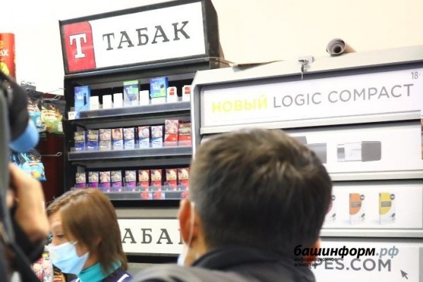 Жителей Башкирии при входе в магазины предупреждают об удорожании сигарет