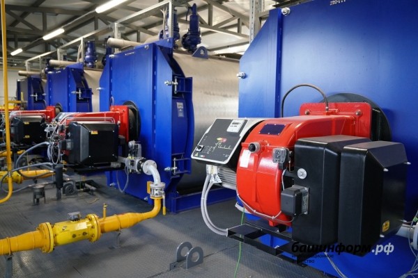 Радий Хабиров и Анатолий Сердюков посетили Кумертауский вертолетный завод   Радий Хабиров и Анатолий Сердюков посетили Кумертауский вертолетный завод