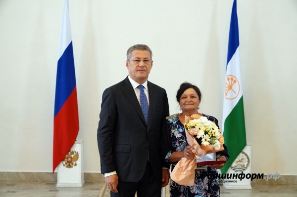 Радий Хабиров поздравил жителей Башкирии с Днём семьи, любви и верности Радий Хабиров поздравил жителей Башкирии с Днём семьи, любви и верности