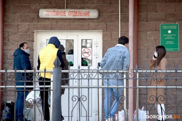В Башкирии из 3 тысяч коек 85% заняты больными коронавирусом и пневмонией  В Башкирии из 3 тысяч коек 85% заняты больными коронавирусом и пневмонией