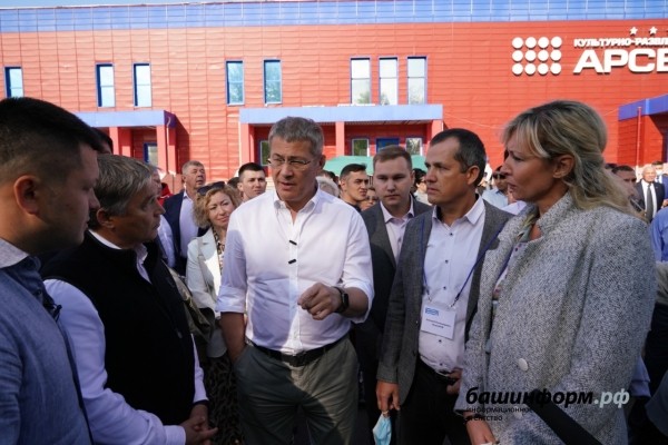 В Нефтекамске отметили День города В Нефтекамске отметили День города