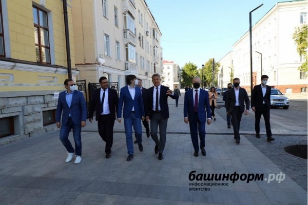 Сергей Кравцов и Радий Хабиров посетили Центр управления Республикой Башкортостан