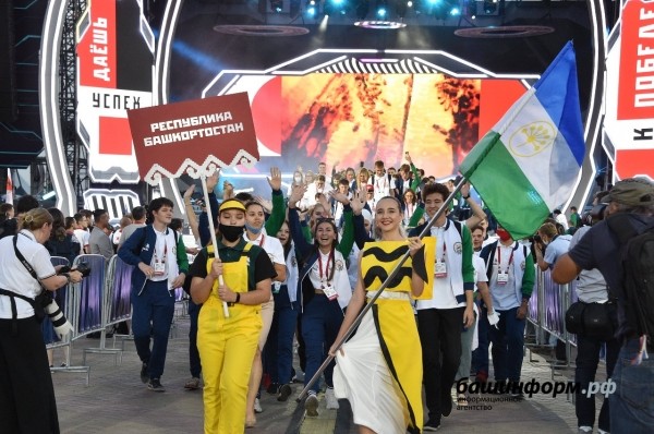Радий Хабиров дал старт Нацфиналу WorldSkills Russia — 2021 в Уфе Радий Хабиров дал старт Нацфиналу WorldSkills Russia — 2021 в Уфе