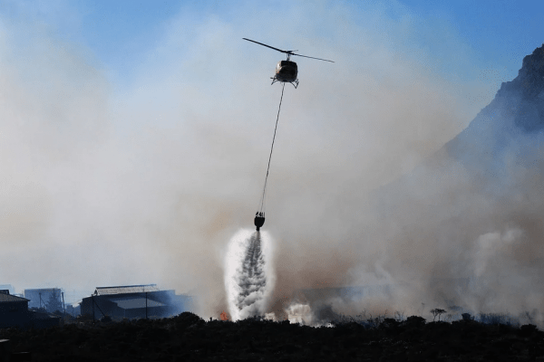 Петон оказывает помощь при тушении пожаров на территории Ленинградской области Петон оказывает помощь при тушении пожаров на территории Ленинградской области