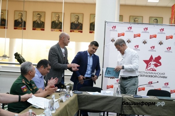 Радий Хабиров встретился с ветеранами Воздушно-десантных войск