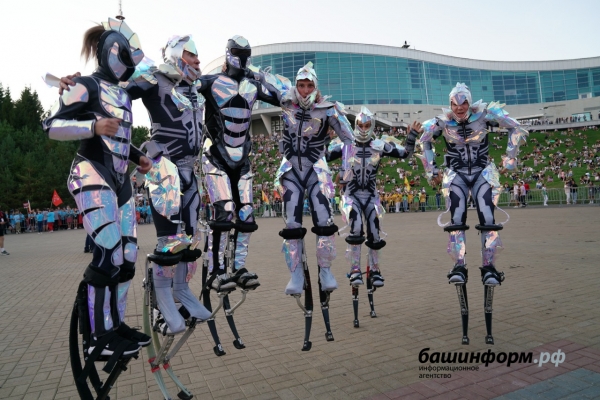 Радий Хабиров дал старт Нацфиналу WorldSkills Russia — 2021 в Уфе Радий Хабиров дал старт Нацфиналу WorldSkills Russia — 2021 в Уфе