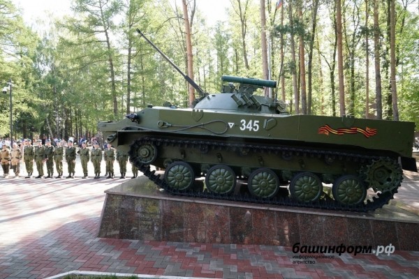 Радий Хабиров встретился с ветеранами Воздушно-десантных войск