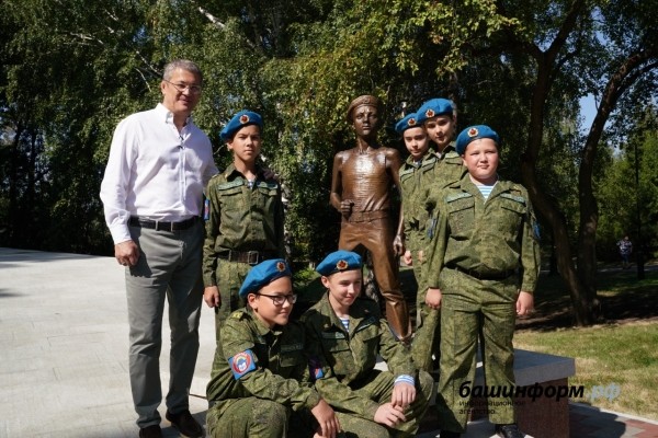 Радий Хабиров встретился с ветеранами Воздушно-десантных войск