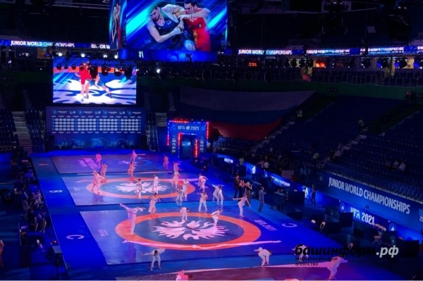 В Уфе торжественно завершился юниорский чемпионат мира по борьбе 