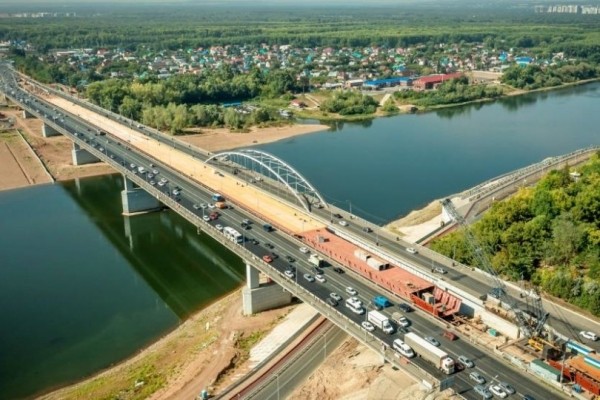 Жителей Уфы предупредили о возможном появлении пробок на Бельском мосту из-за замены асфальта   Жителей Уфы предупредили о возможном появлении пробок на Бельском мосту из-за замены асфальта