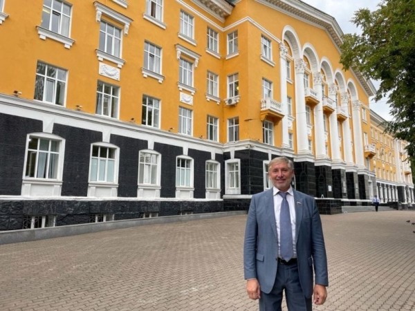 «Единая Россия» выступает за поддержку предпринимателей и развитие бизнеса «Единая Россия» выступает за поддержку предпринимателей и развитие бизнеса