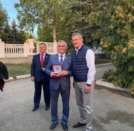 Награда под номером один