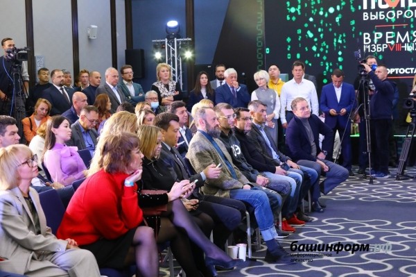 Глава Башкирии ответил журналистам, уходит ли в Госдуму Александр Сидякин