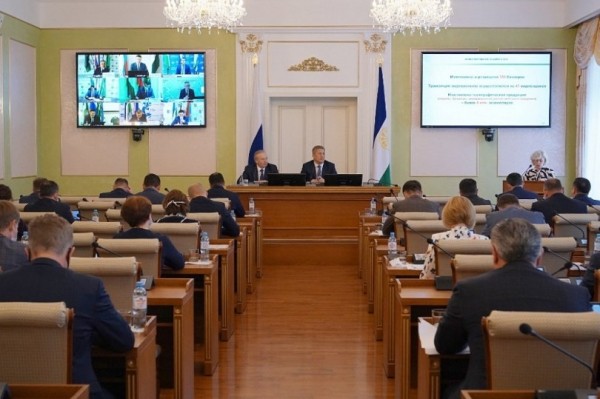 Радий Хабиров поручил обеспечить безопасность во время трехдневного голосования
Радий Хабиров поручил обеспечить безопасность во время трехдневного голосования