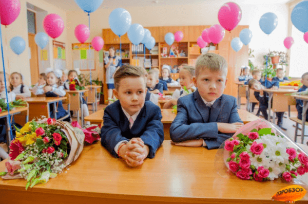 В Уфе маму первоклассника попросили вернуть подаренный портфель с канцелярией В Уфе маму первоклассника попросили вернуть подаренный портфель с канцелярией