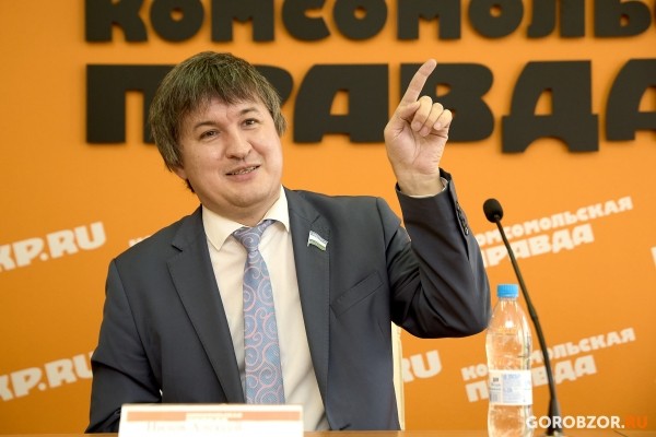 Кандидат в депутаты ГД Алексей Нилов предложил своим оппонентам отозвать кандидатуры в его пользу 