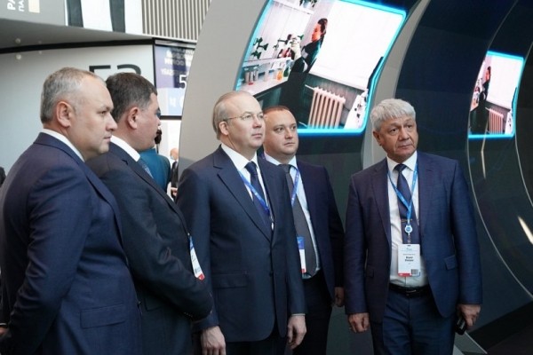 Делегация из Башкирии во главе с Андреем Назаровым участвует в X Петербургском международном газовом форуме Делегация из Башкирии во главе с Андреем Назаровым участвует в X Петербургском международном газовом форуме