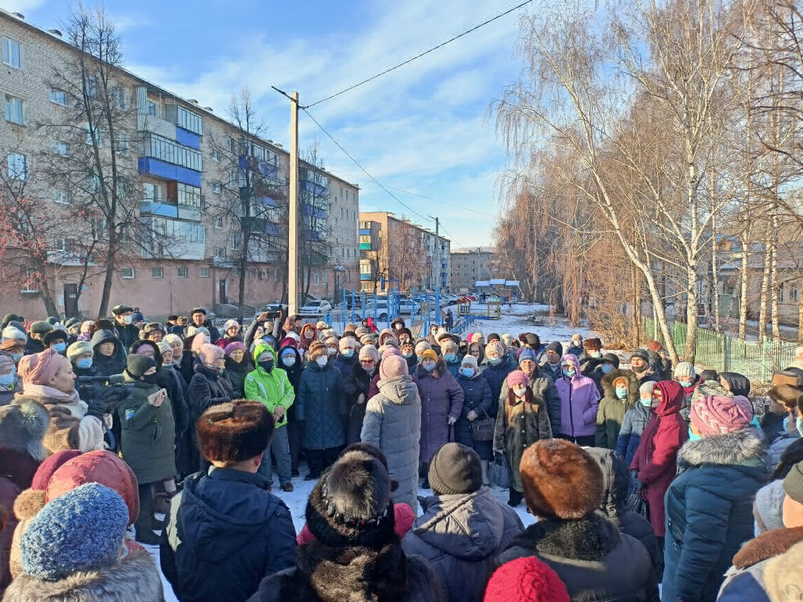 В Башкирии в посёлке Кандры состоялся сход граждан против закрытия больницы  | АгитМедиа02