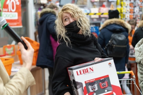 Праздник начинается: комплект постельного белья – 199, литая сковорода – 499 рублей в новом «Галамарте» в Уфе Праздник начинается: комплект постельного белья – 199, литая сковорода – 499 рублей в новом «Галамарте» в Уфе