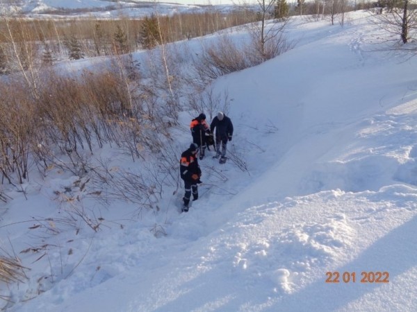 В Башкирии спасли провалившегося в сугроб мужчину 