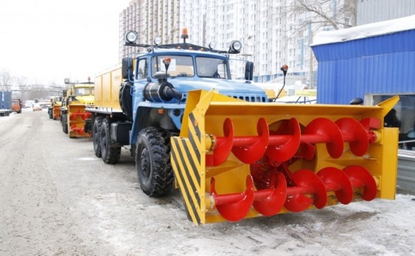 Первая партия новой техники для уборки снега поступила в Уфу Первая партия новой техники для уборки снега поступила в Уфу