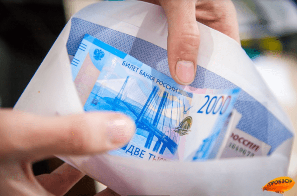 В Уфе 34-летняя преподавательница вуза ставила оценки за взятки 