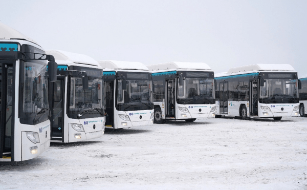 
                    Частный перевозчик просит власти поднять цену за проезд в Уфе до ₽37
                    
                