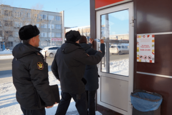 В Уфе за санитарные нарушения закрыли одно из кафе «Папа Гриль»  В Уфе за санитарные нарушения закрыли одно из кафе «Папа Гриль»