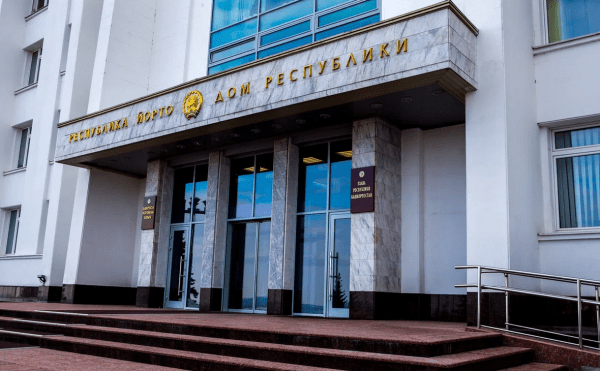 
                    Хабиров утвердил гранты по ₽690 тысяч для педагогов и мастеров колледжей

                