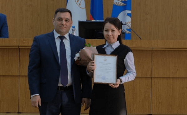 
                    Мэра Стерлитамака могут наказать за отсутствие маски по фото из соцсети

                