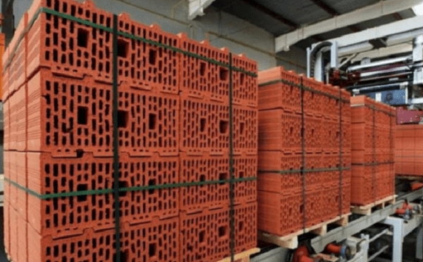 
                    В Башкирии за долги в 230 млн рублей арестован кирпичный завод «Амстрон»
                    
                