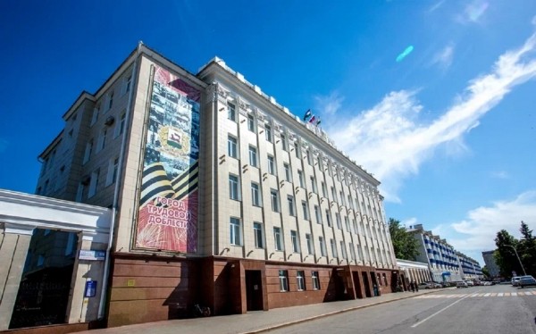 
                    Мэр Уфы отклонил проект планировки участка у Воскресенского собора

                